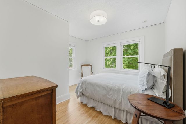 2166 Palace Avenue, Saint Paul, MN 55105