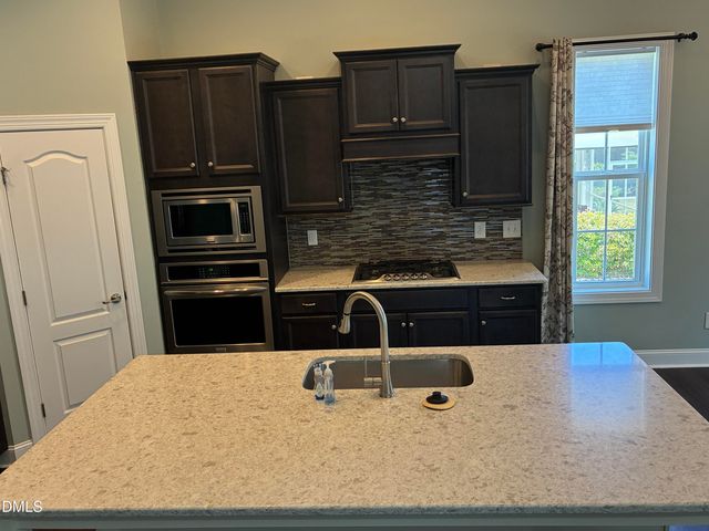 904 Traditions Ridge Drive, Wake Forest, NC 27587