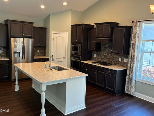 904 Traditions Ridge Drive, Wake Forest, NC 27587