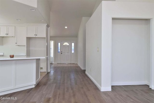 9734 S Avenue S-8, Littlerock, CA 93543