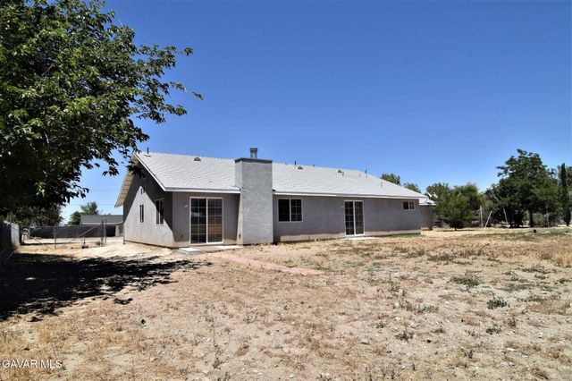 9734 S Avenue S-8, Littlerock, CA 93543