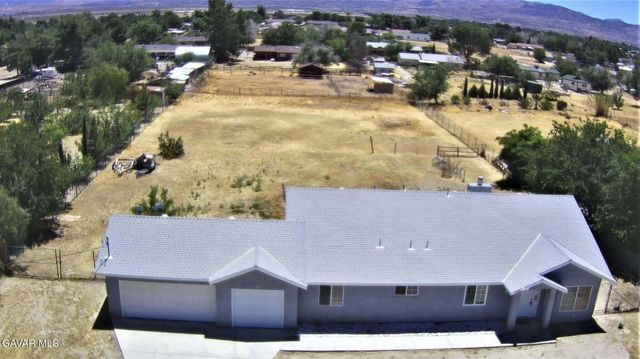 9734 S Avenue S-8, Littlerock, CA 93543