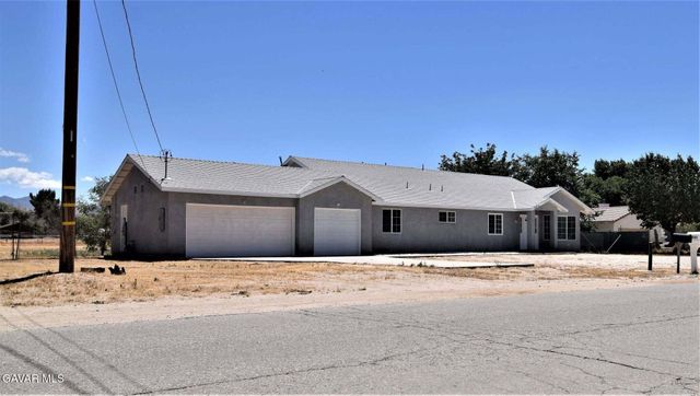 9734 S Avenue S-8, Littlerock, CA 93543