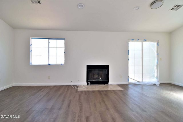 9734 S Avenue S-8, Littlerock, CA 93543