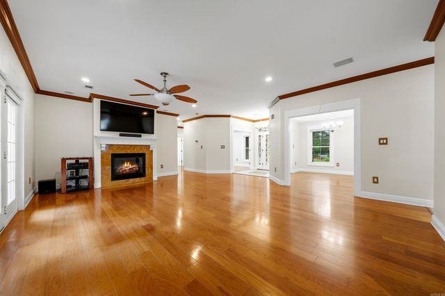 2 Alteza Drive, Hot Springs Village, AR 71909