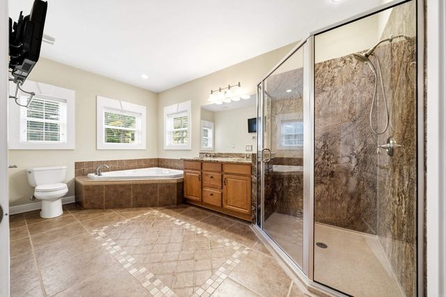 2 Alteza Drive, Hot Springs Village, AR 71909
