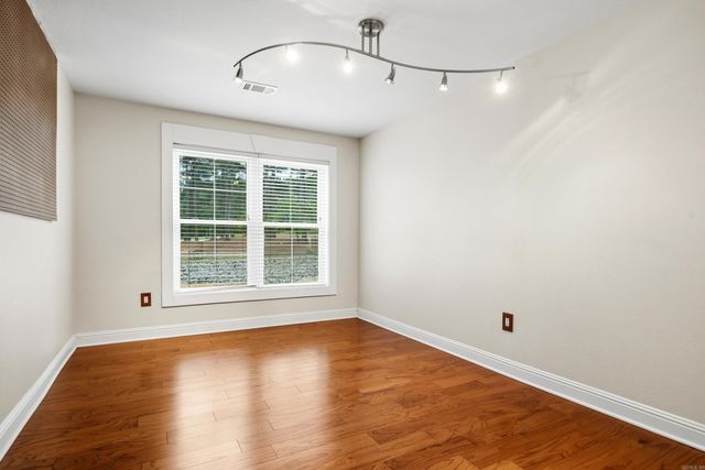 2 Alteza Drive, Hot Springs Village, AR 71909