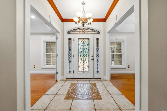 2 Alteza Drive, Hot Springs Village, AR 71909