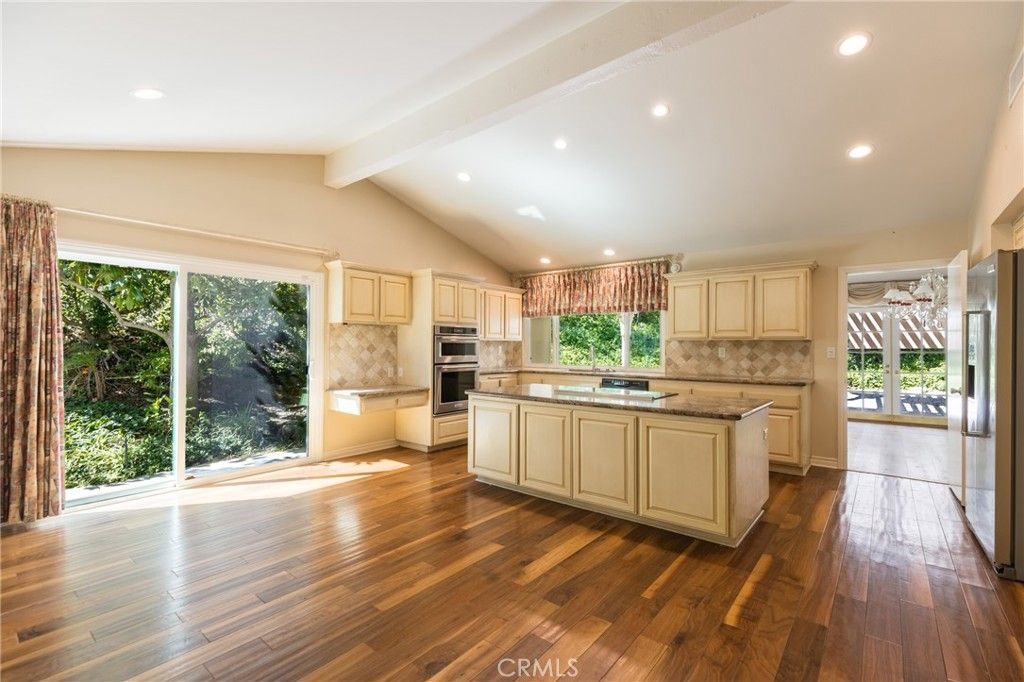 23252 Park Ensenada, Calabasas, CA 91302 — photo 2