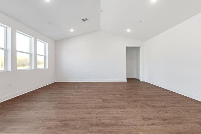 8105 Cottonwood Drive, Friant, CA 93626