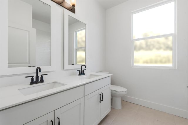 8105 Cottonwood Drive, Friant, CA 93626