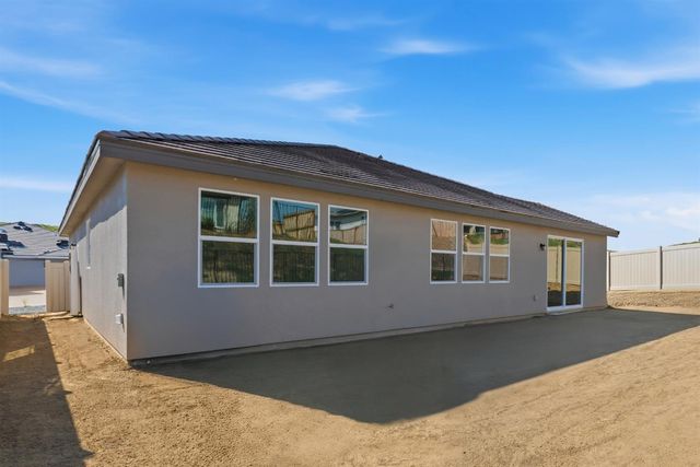 8105 Cottonwood Drive, Friant, CA 93626