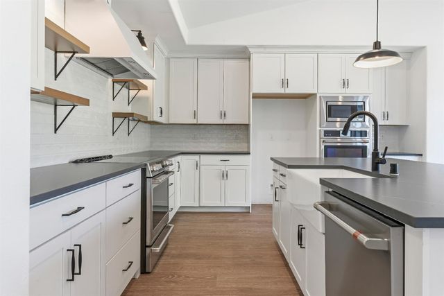 8105 Cottonwood Drive, Friant, CA 93626