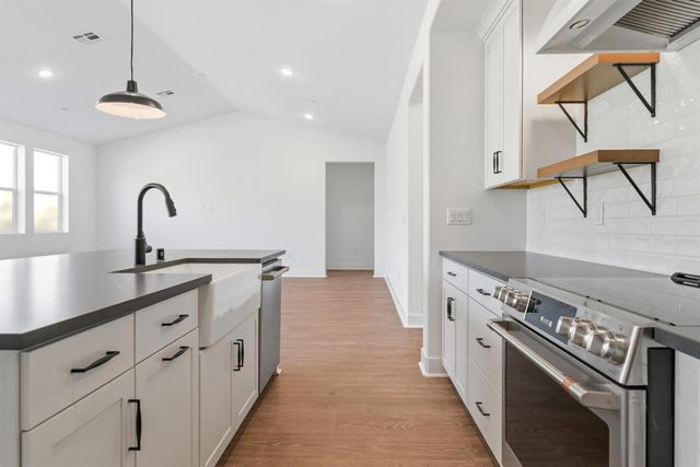 8105 Cottonwood Drive, Friant, CA 93626