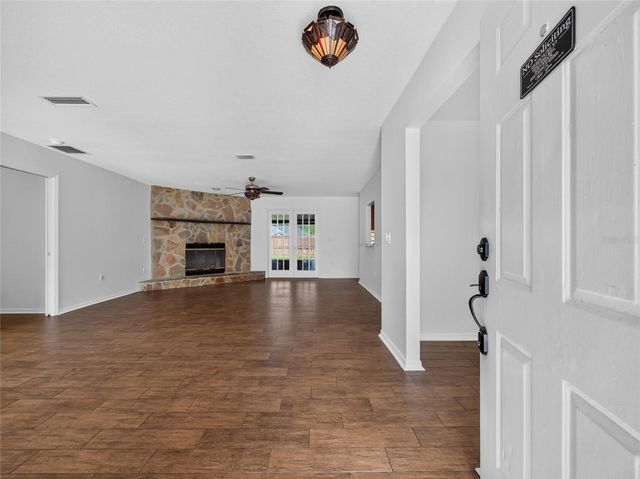 811 W HARBOUR COURT, Ocoee, FL 34761