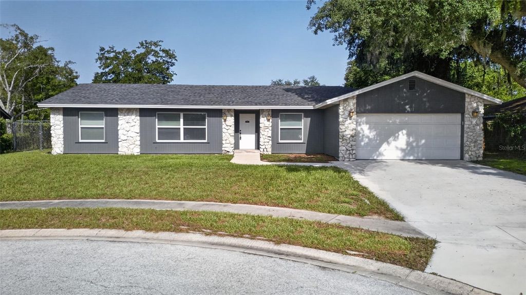 811 W HARBOUR COURT, Ocoee, FL 34761
