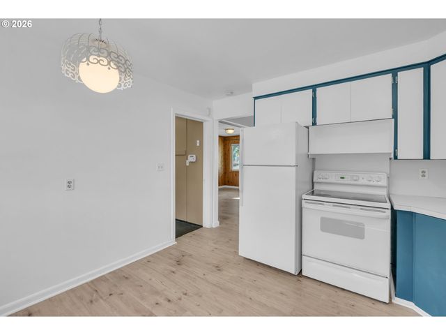 8000 N WOOLSEY Ave, Portland, OR 97203