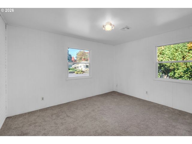 8000 N WOOLSEY Ave, Portland, OR 97203