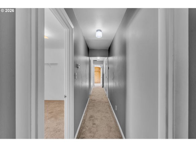 8000 N WOOLSEY Ave, Portland, OR 97203