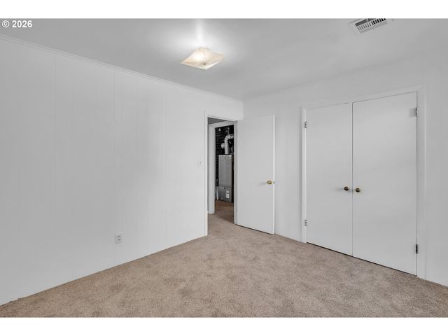 8000 N WOOLSEY Ave, Portland, OR 97203