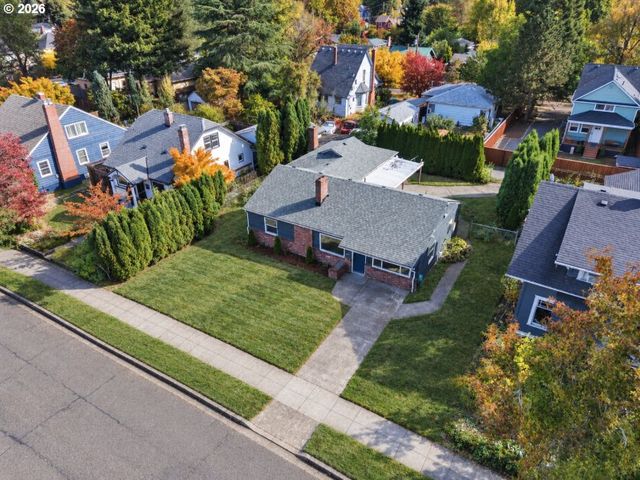 8000 N WOOLSEY Ave, Portland, OR 97203