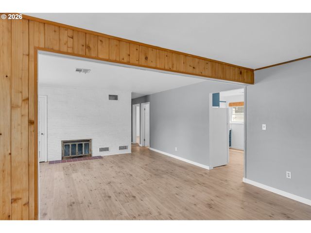 8000 N WOOLSEY Ave, Portland, OR 97203