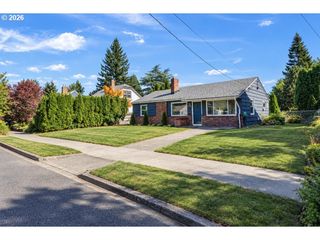 8000 N WOOLSEY Ave, Portland, OR 97203
