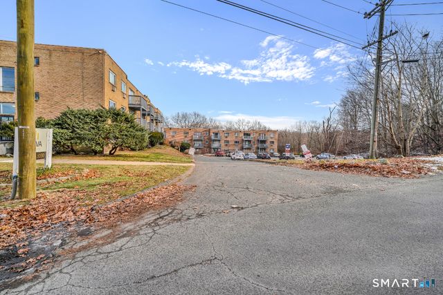 279 Oakville Avenue B12, Waterbury, CT 06708