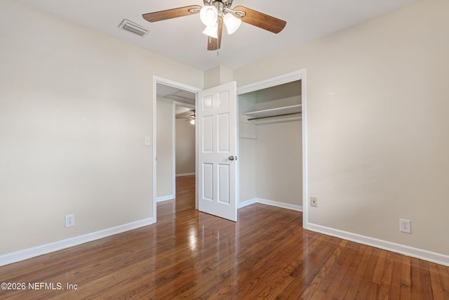 1329 HOLLYHOCK Circle, Jacksonville, FL 32211