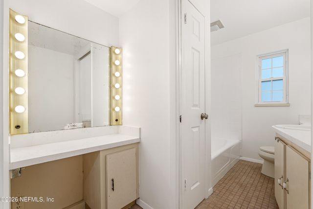 1329 HOLLYHOCK Circle, Jacksonville, FL 32211