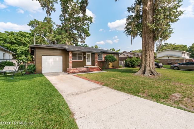 1329 HOLLYHOCK Circle, Jacksonville, FL 32211