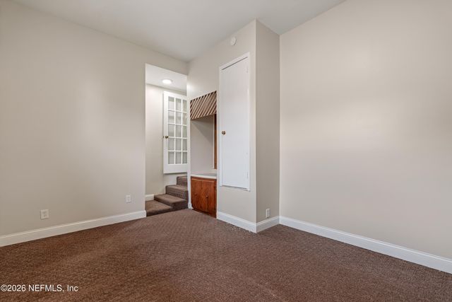 1329 HOLLYHOCK Circle, Jacksonville, FL 32211