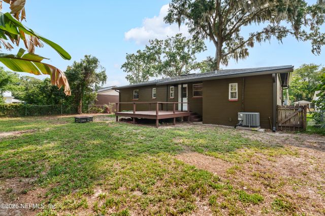 1329 HOLLYHOCK Circle, Jacksonville, FL 32211