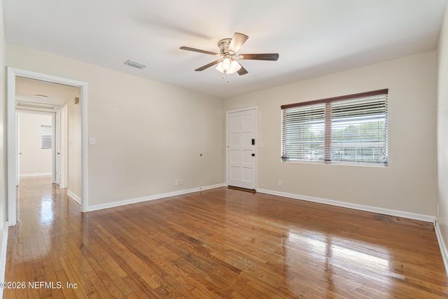 1329 HOLLYHOCK Circle, Jacksonville, FL 32211