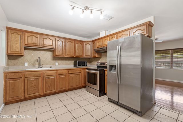 1329 HOLLYHOCK Circle, Jacksonville, FL 32211