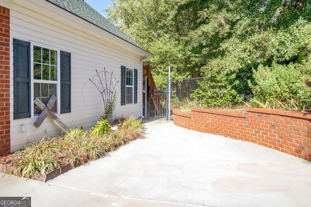 494 Thrash Road, Lagrange, GA 30241