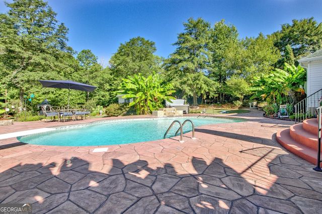 494 Thrash Road, Lagrange, GA 30241