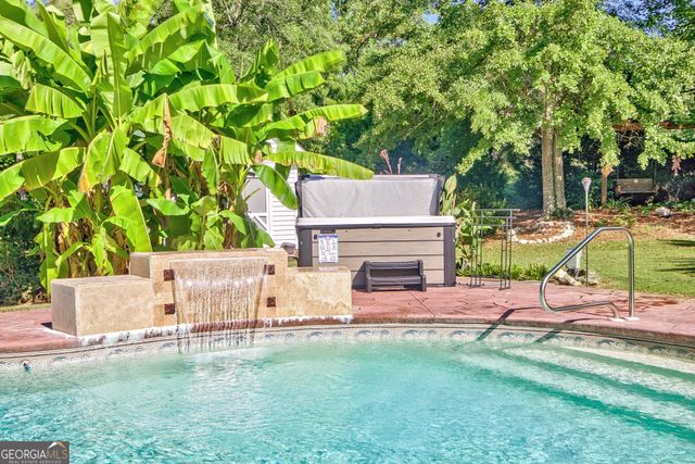 494 Thrash Road, Lagrange, GA 30241