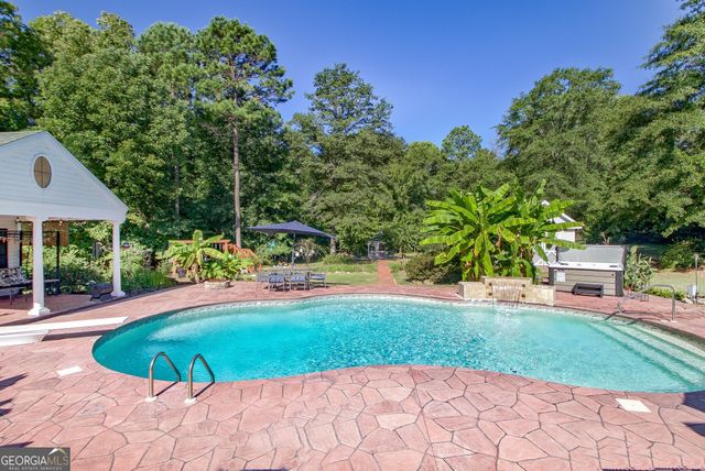 494 Thrash Road, Lagrange, GA 30241