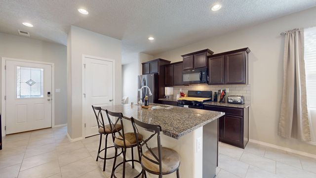 1772 Valle Vista Road NW, Los Lunas, NM 87031