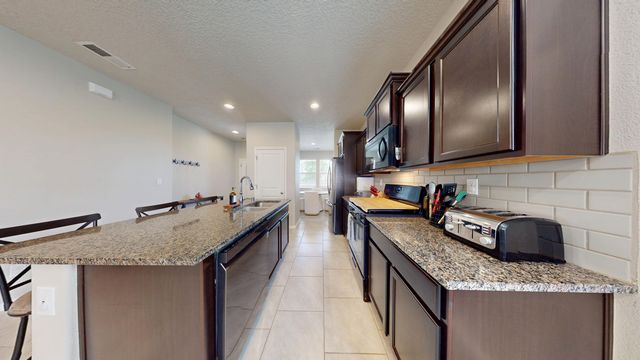 1772 Valle Vista Road NW, Los Lunas, NM 87031