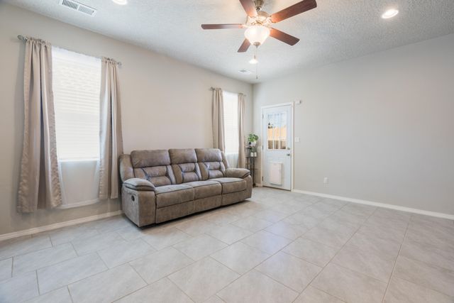 1772 Valle Vista Road NW, Los Lunas, NM 87031