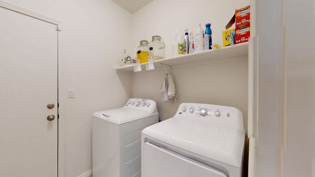 1772 Valle Vista Road NW, Los Lunas, NM 87031