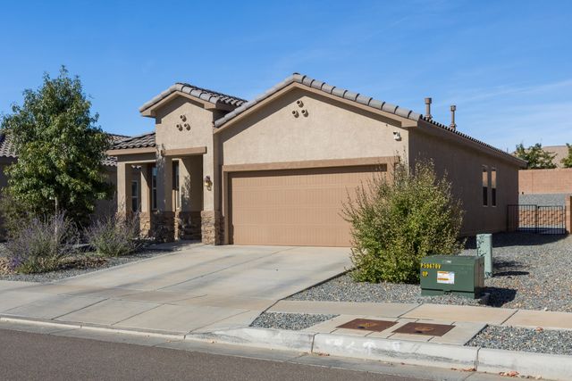 1772 Valle Vista Road NW, Los Lunas, NM 87031