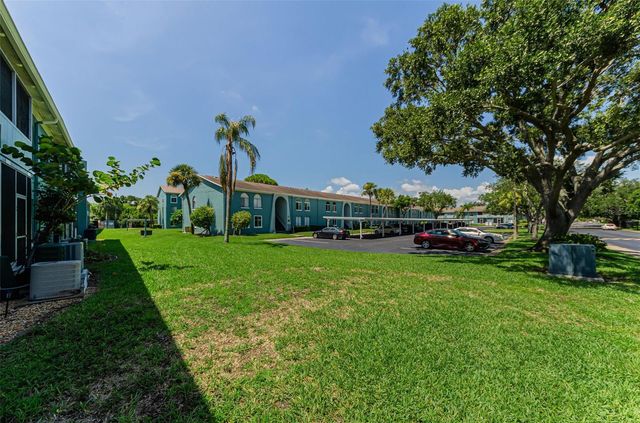 11436 2ND STREET N 1, St Petersburg, FL 33716