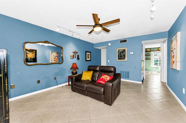 11436 2ND STREET N 1, St Petersburg, FL 33716