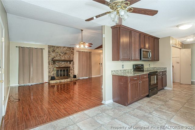 3391 Hawthorne Street, Hope Mills, NC 28348