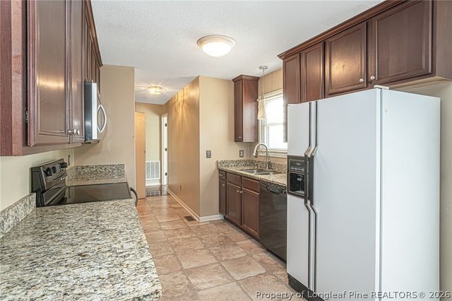 3391 Hawthorne Street, Hope Mills, NC 28348