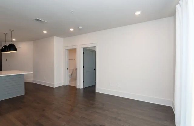 1507 Porter Rd Unit 203, Nashville, TN 37206