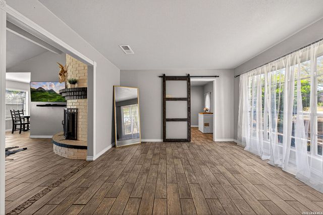 4914 Crestwood Dr., Schertz, TX 78101